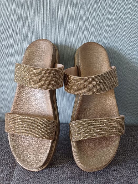 Klapki beżowo-złote rozm.38