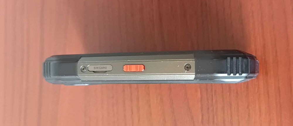 Blackview N6000 z wadami plus szybka