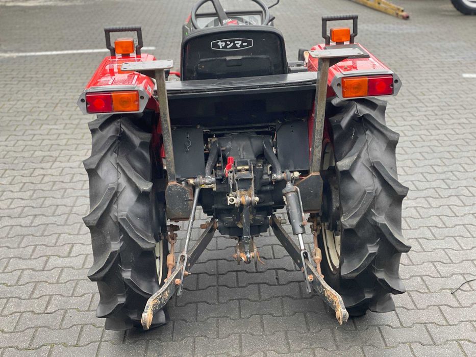 Yanmar F215 Японський Міні-Трактор
