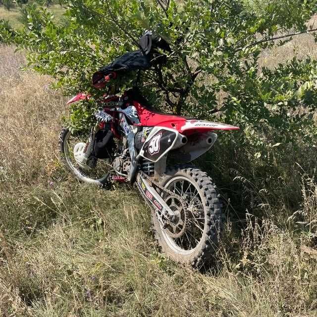 Мотоцикл Honda crf250r 2006