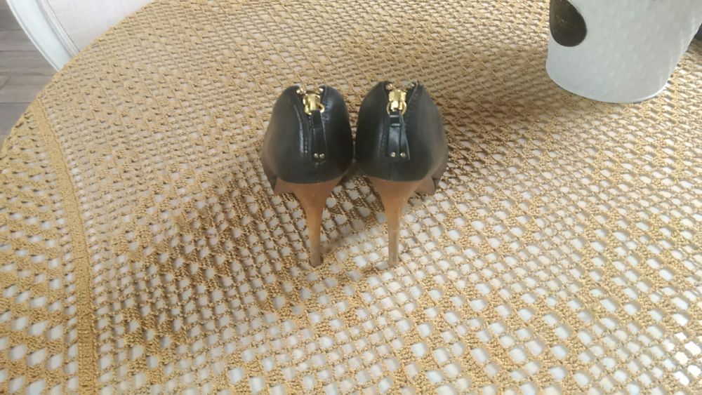 Zara cudne czółenka rozm. 39 skóra naturalna