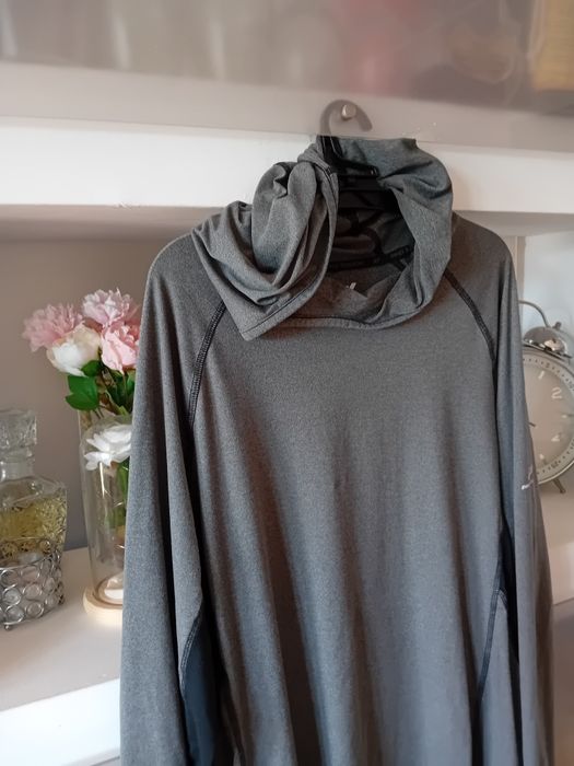Bluza sportowa marki Pro Touch z kapturem i kominem