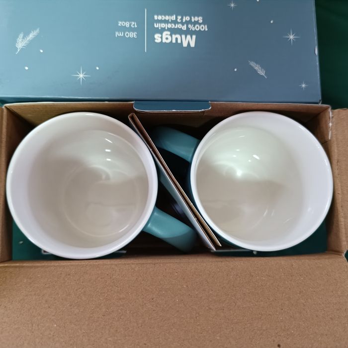 Dwa porcelanowe kubki sarenki