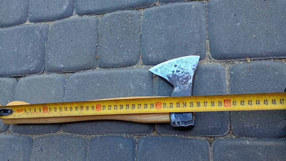 Kuta  malutka siekiera TechMłot 0,4kg / 35cm jesion