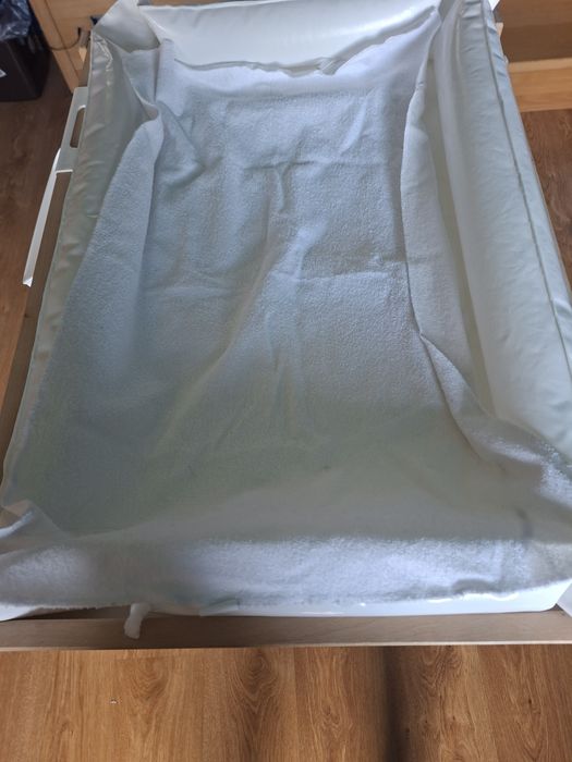 Wolnostojący przewijak Ikea