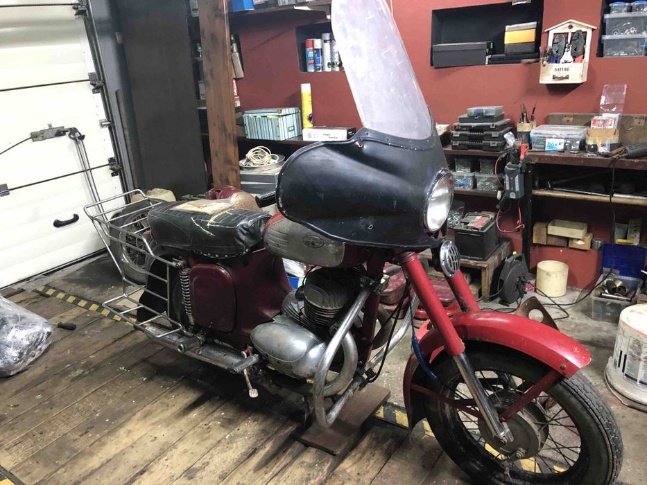 Продам JAWA старушку