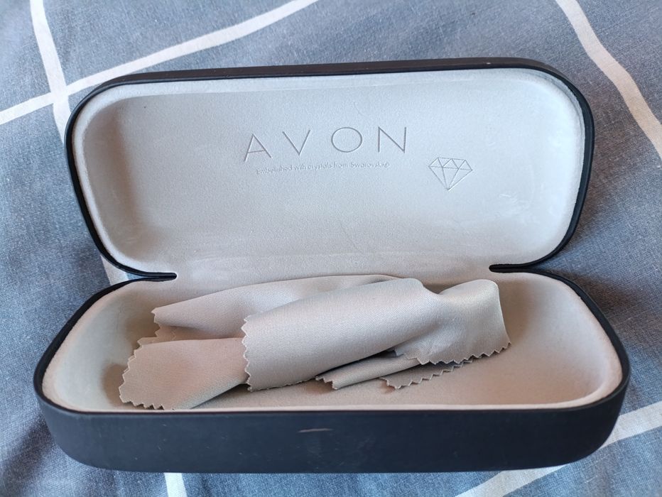 Футляр для очков Avon