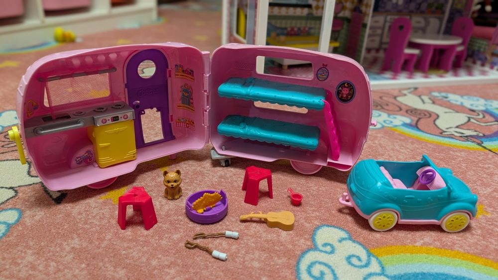 Przyczepa kempingowa Chelsea, zestaw bez lalki barbie