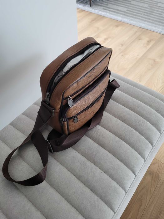 Bolsa/Mala de ombro, em pele nova