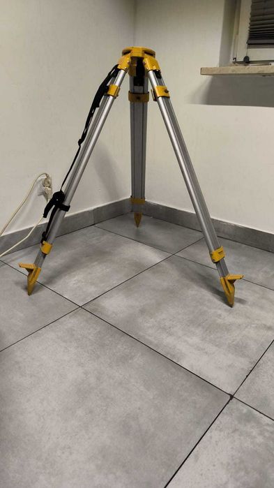 statyw aluminiowy z plaska glowica SJJ1