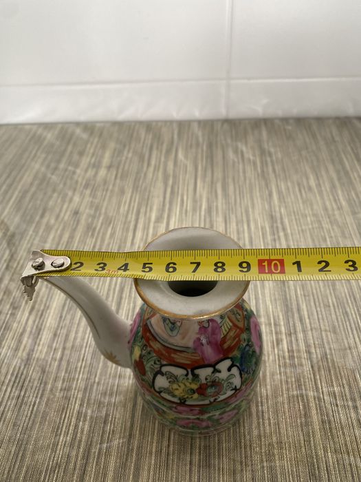 Jarro de porcelana chines antigo