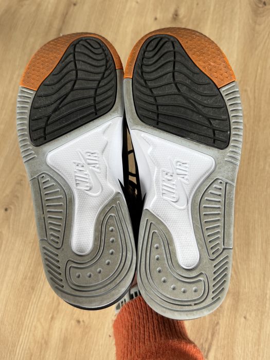 Air Jordan Max Aura 5