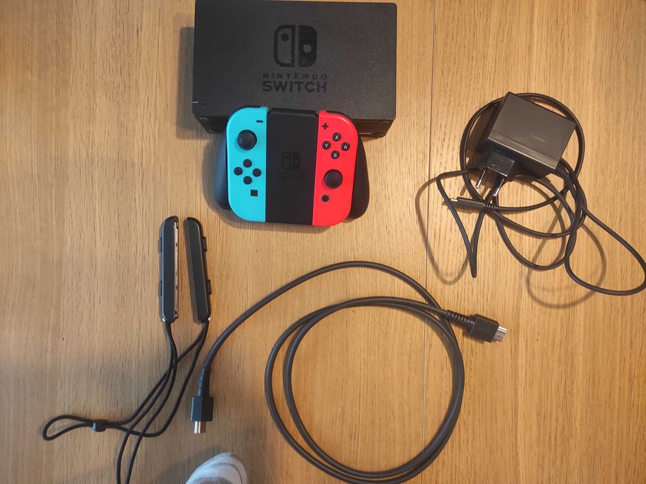 nintendo switch + etui