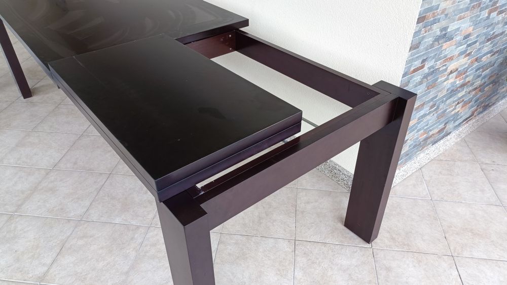 Mesa e 6 Cadeiras