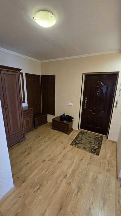 Продаж 3 кімнатна квартира  з ремонтом,  Центральний район, сертифікат