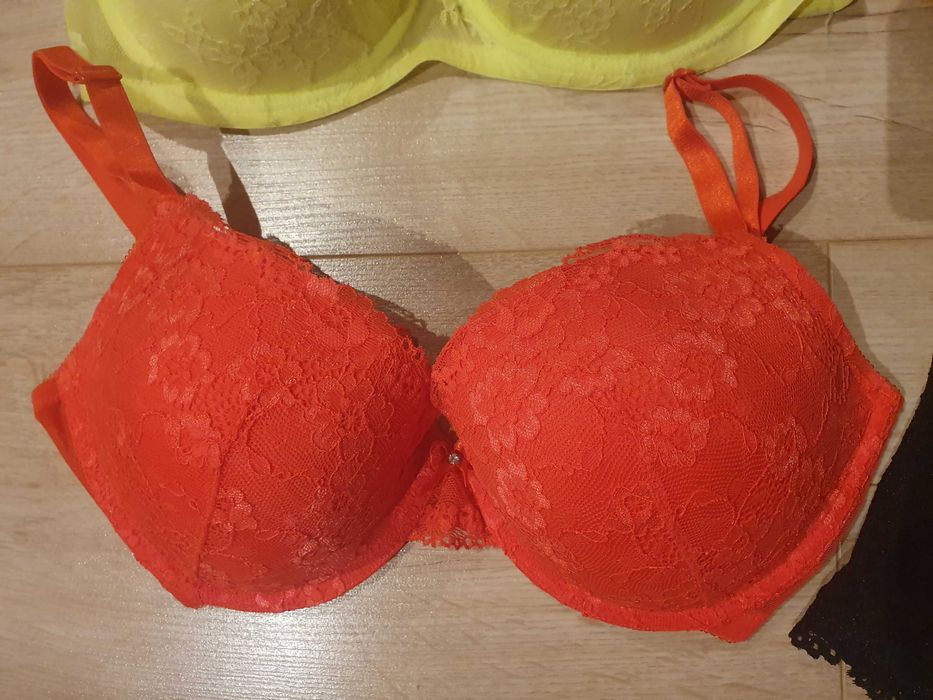 Biustonosz Reserved, Ann Summers, concept