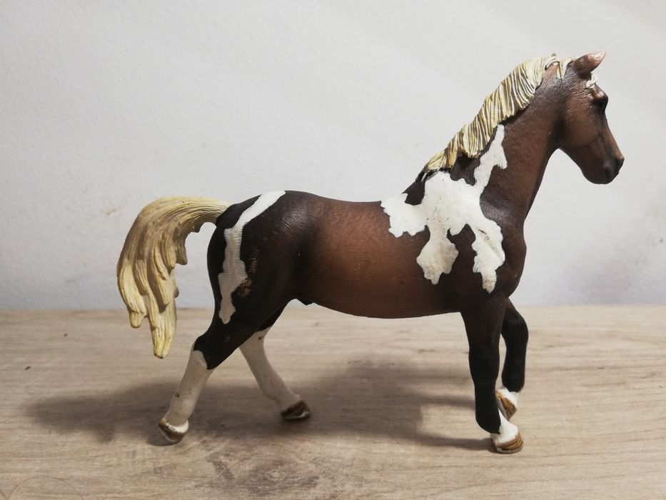 Schleich ogier trakeńska koń figurka