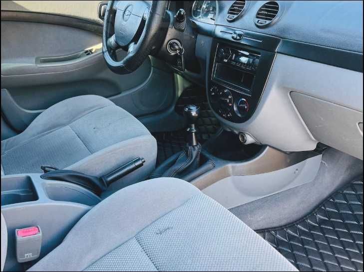 Chevrolet Lacetti, 2008 год газ бензин, универсал