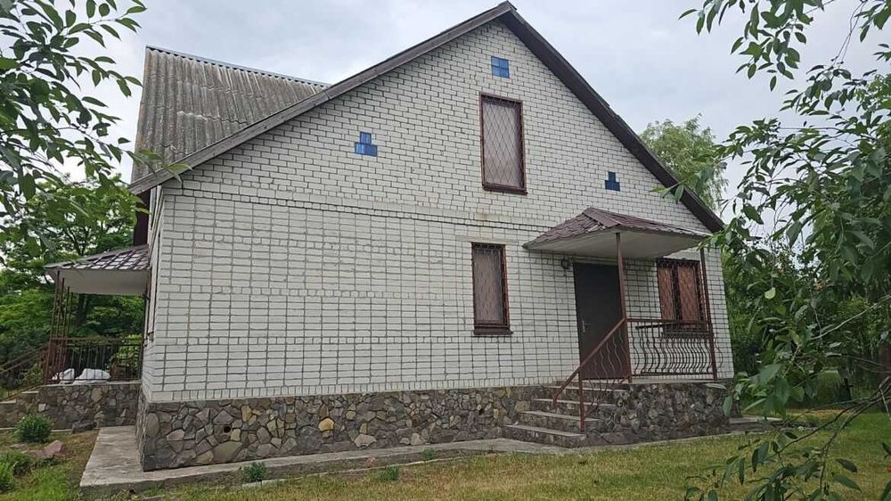 Продажа 2 этажного дома с верандой и участком на 41.5 сотки, 103 кв. м