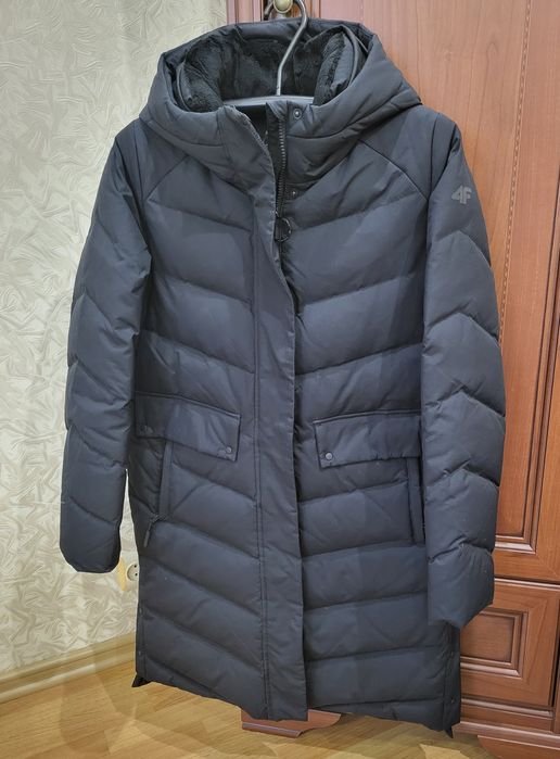 Куртка пуховик жіноча