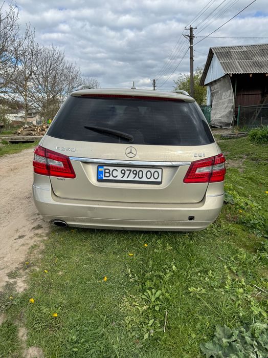 Mercedes Benz 212