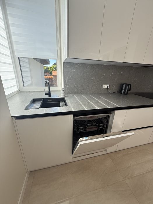 Одноповерховий окремий будинок