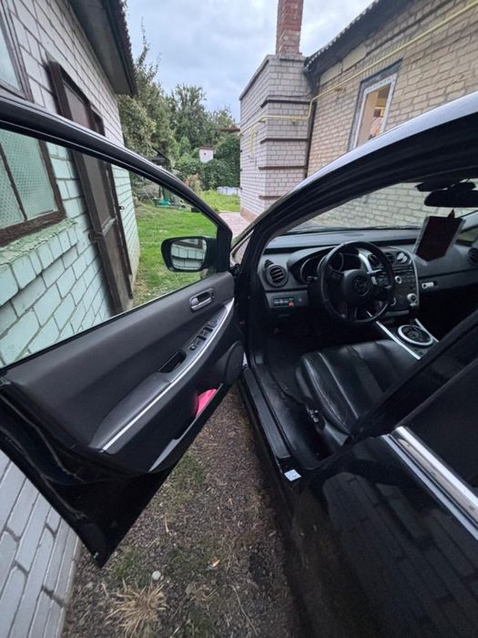 Продам мазду.           Срочно