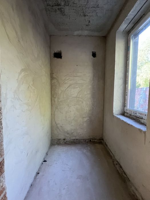 Будинок з терасою та земельною ділянкою  4 сотки