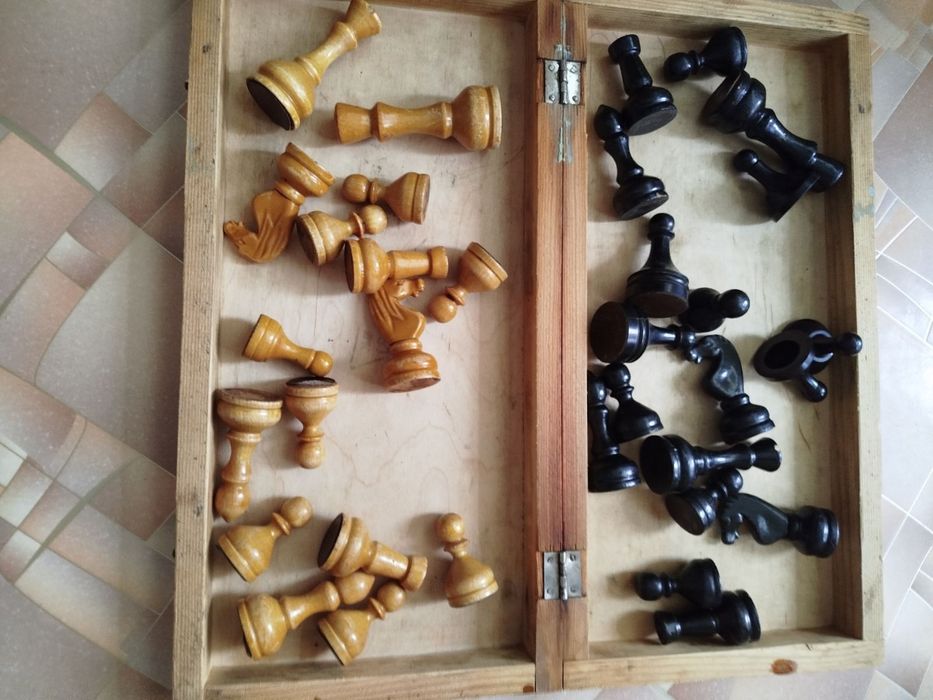 Продам шахи і доміно