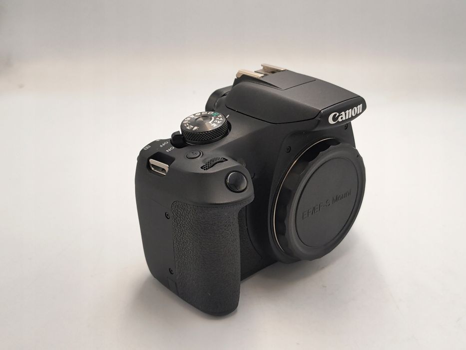 Canon EOS 2000D 43190 zdjęć