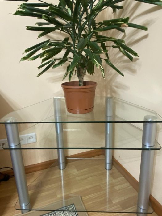 Продам скляний столик