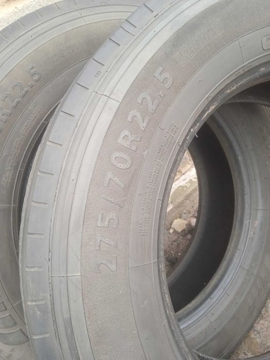 Шини та колісні диски для вантажівки, автобуса