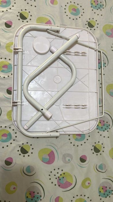 Mesa de apoio dobrável de plástico encaixe de copo e portátil