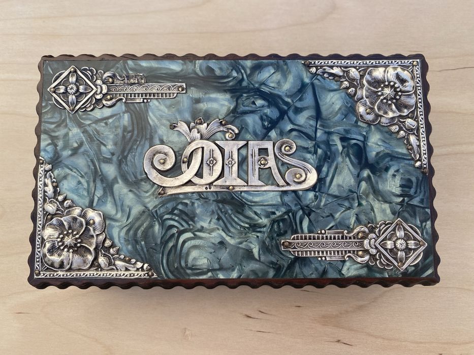 Guarda jóias antigo