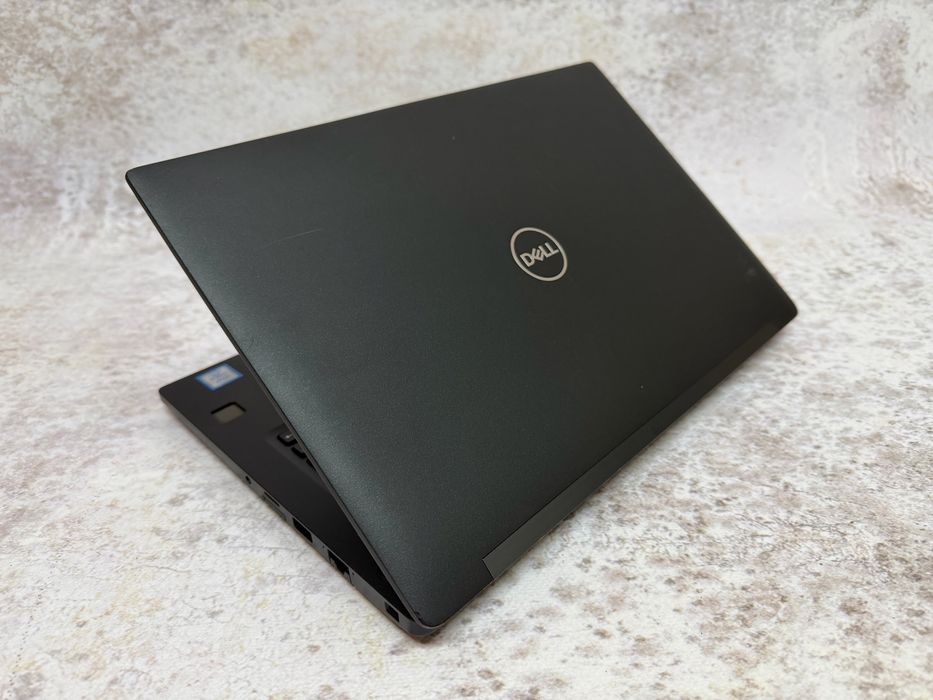 Dell Latitude 7390 / i7 8650u 4.2GHz / 16GB DDR4 / 256SSD / 13.3 FHD