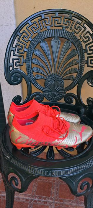 Chuteiras Puma novas