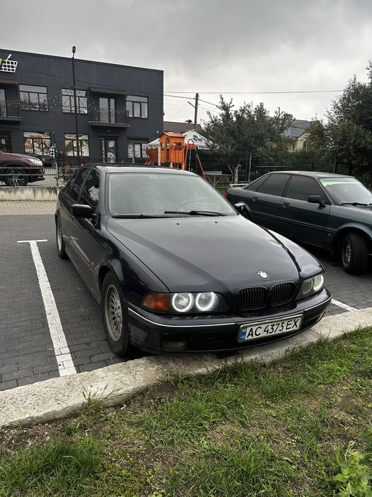 Продам бмв е39 2.0