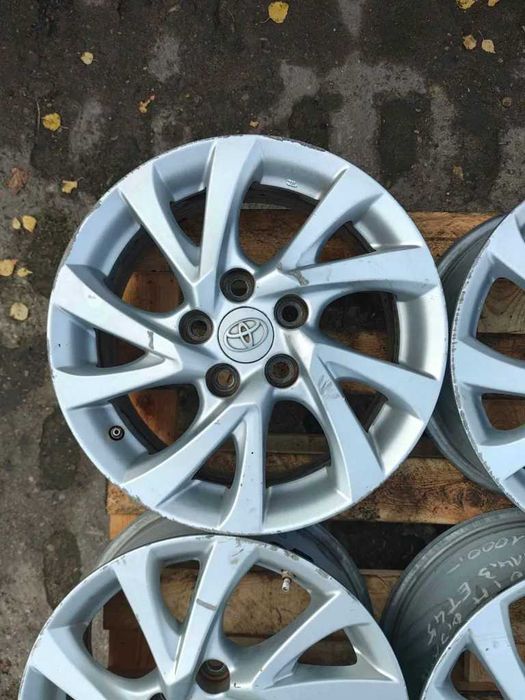 FELGI Aluminiowe Toyota Oryginalne R16 6.5x16 5x114.3 et45