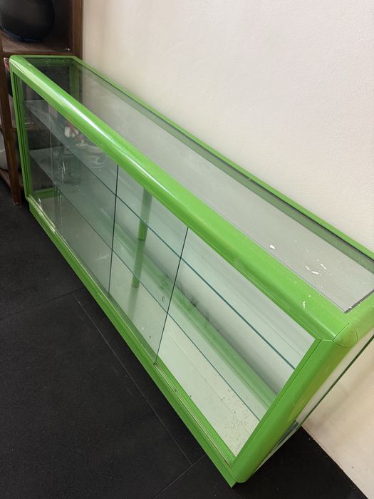 Vitrine / Móvel Verde em Vidro