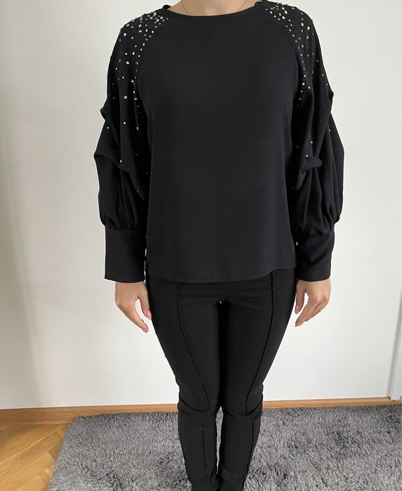 Bluzka z bufiastymi rekawami Zara