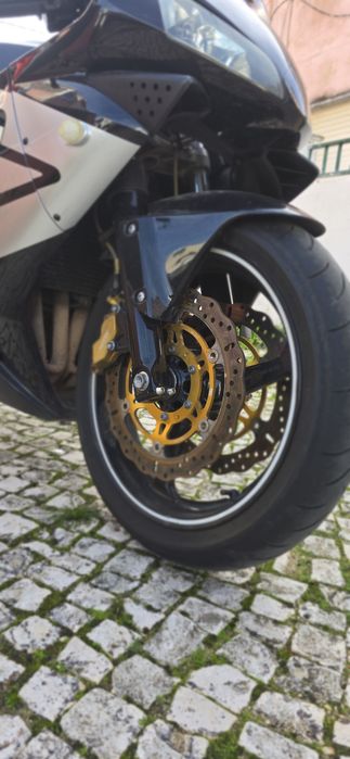 Vende-se CBR 600 RR