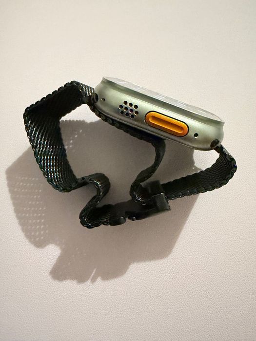 Apple Watch Ultra - GPS + Cellular