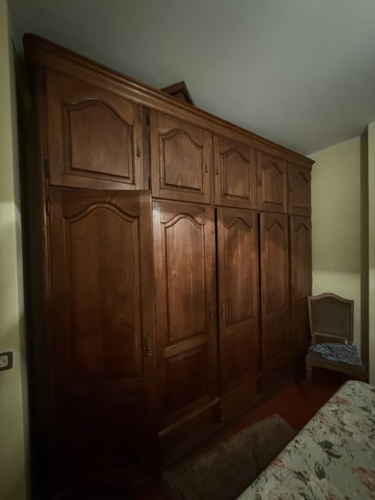 Móveis antigos em excelente estado