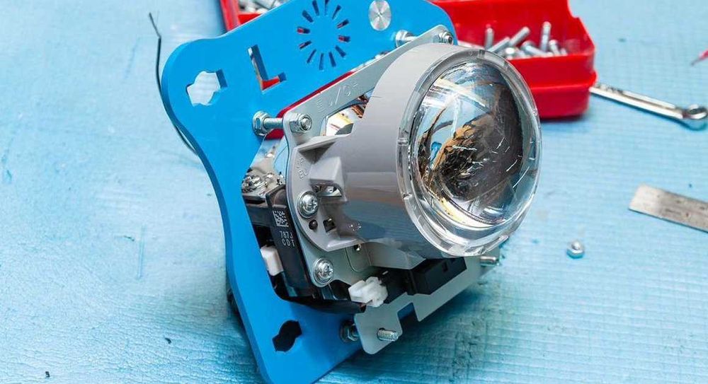 Ремонт фар оптики установка линз любой сложности Ксенон Замена