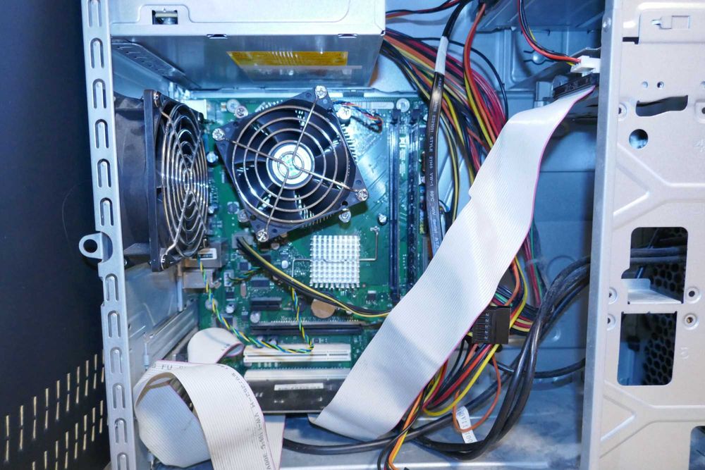 komputer fujitsu esprimo P3521 E - star5