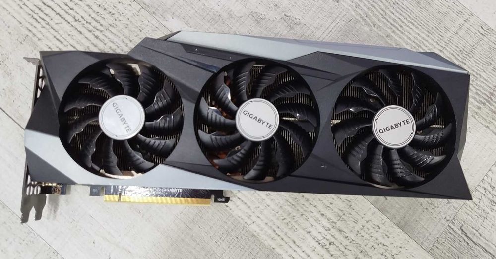 Placa Gráfica Gigabyte GeForce RTX™ 3080 GAMING OC 10G (Rev. 1.0)