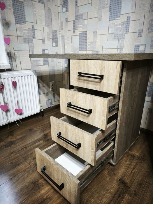 Продам Стол письменный