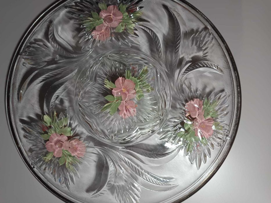 Prato Decorativo em Vidro Trabalhado – Pintura Floral Manual
