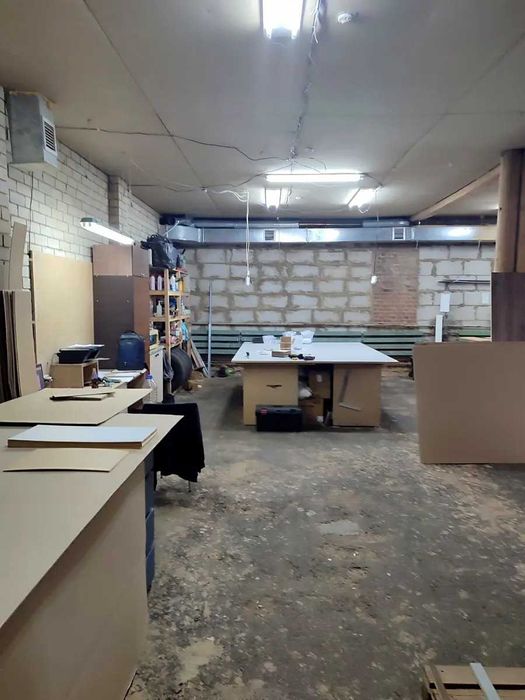 Продам виробничо - складське приміщення в районі КСК вул. Щорса