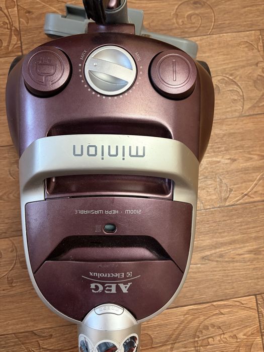 Продам пилосос minion